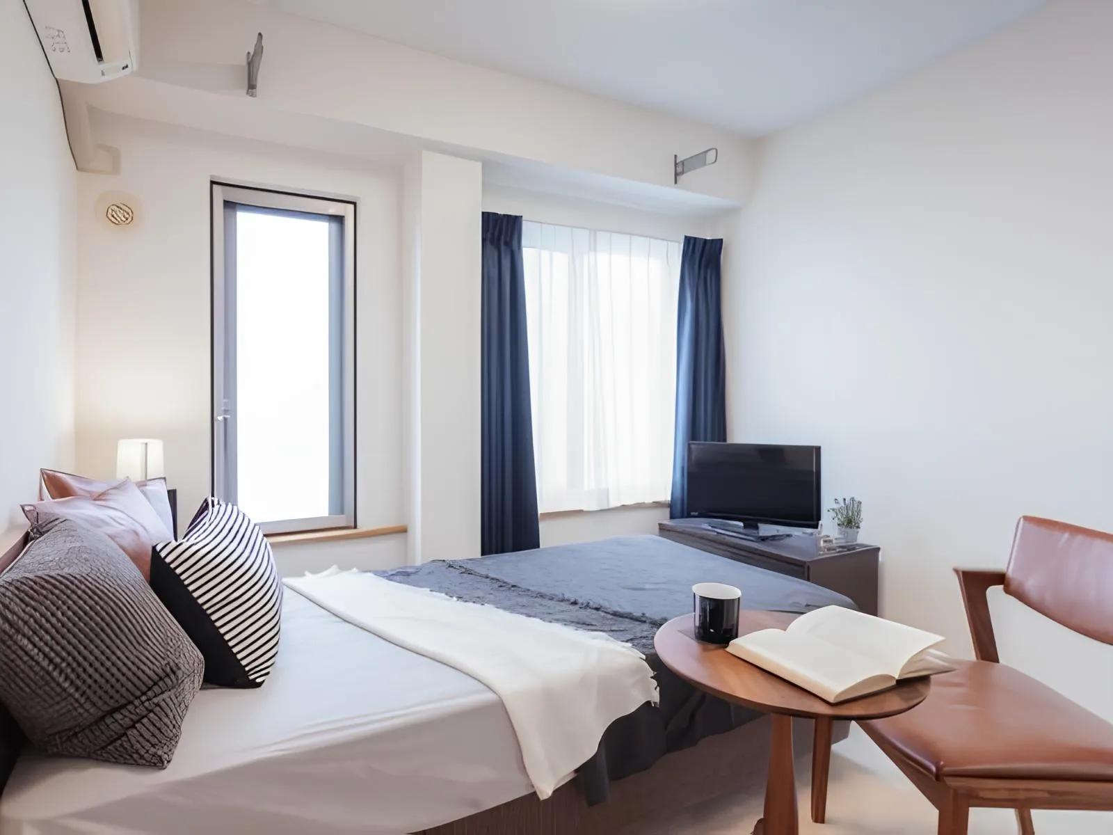 Furnished single room #303